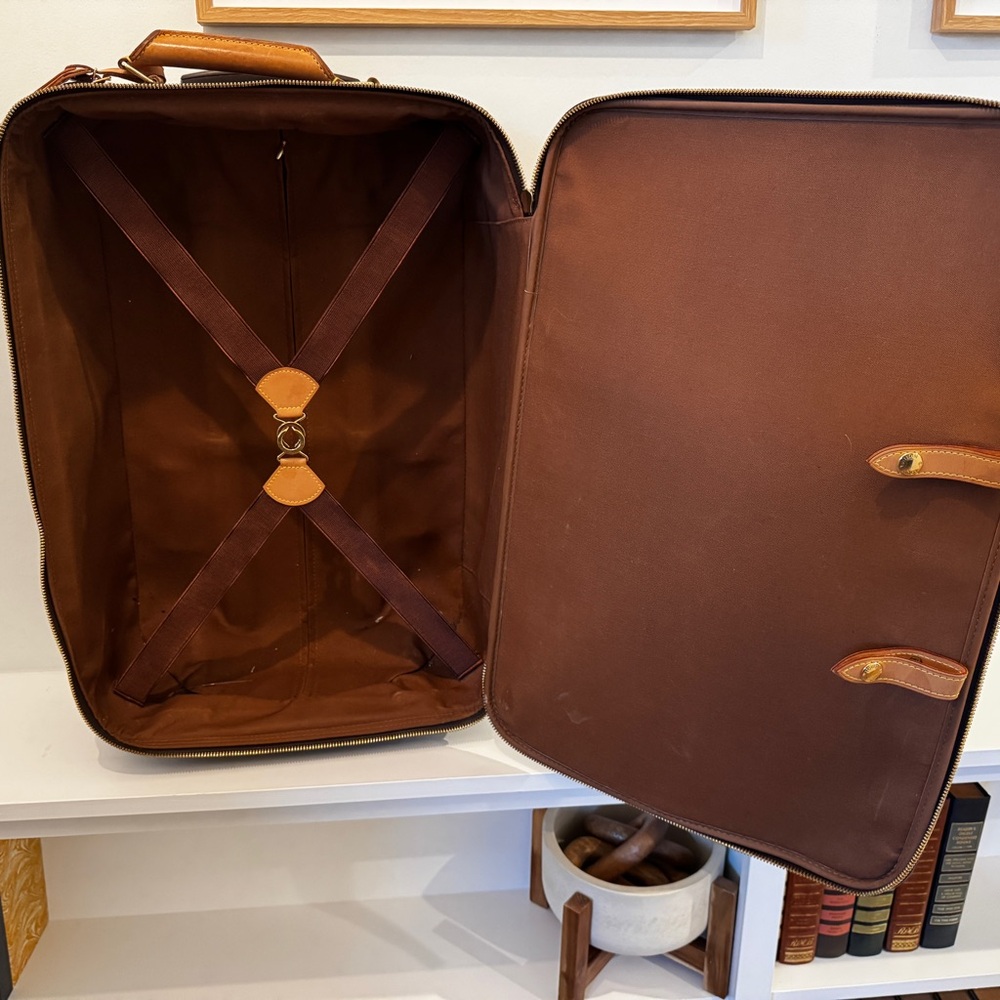 Louis Vuitton Dark Brown Monogram Travel Bag - Picture 5 of 6